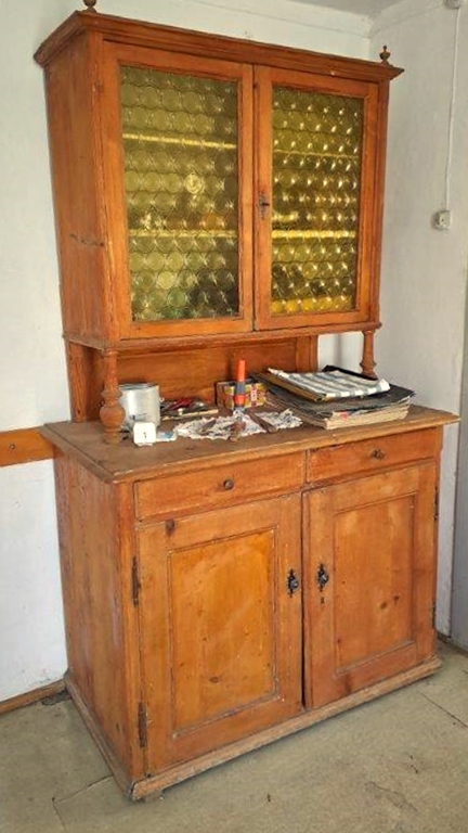 credenza con vetrina